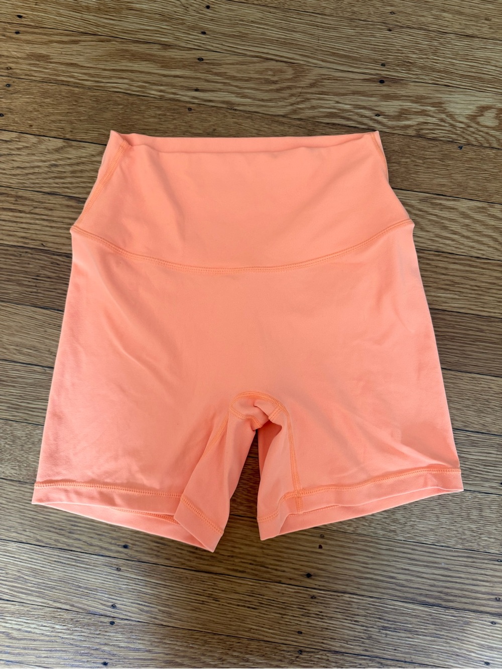 ✨ Like New Paragon Fitness Original High-Rise Sculptseam Short 5” in Apricot ✨ - Picture 5 of 6